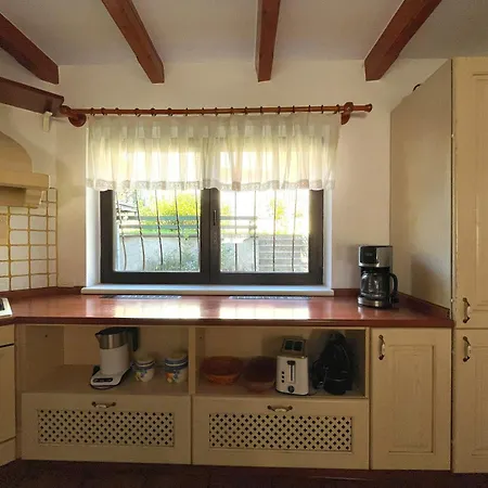 Casa De Vis In Zona Peles
