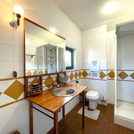 Casa De Vis In Zona Peles